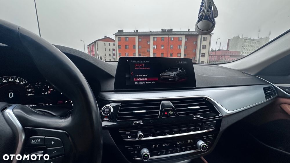 BMW Seria 5 520d Sport Line - 25