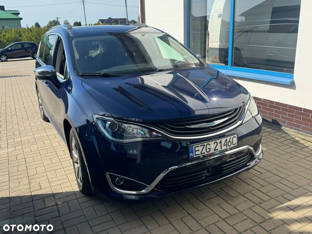 Chrysler Pacifica - 7