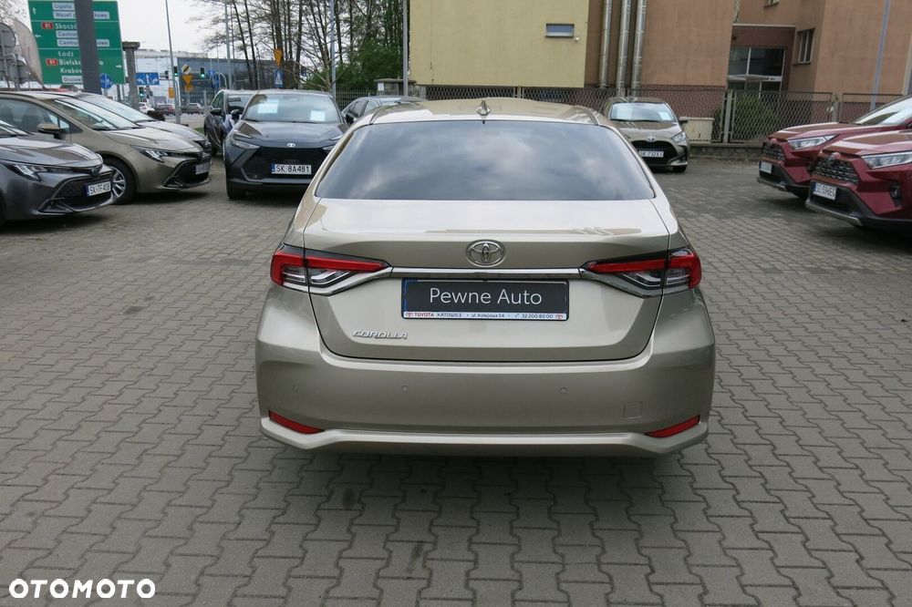 Toyota Corolla - 4