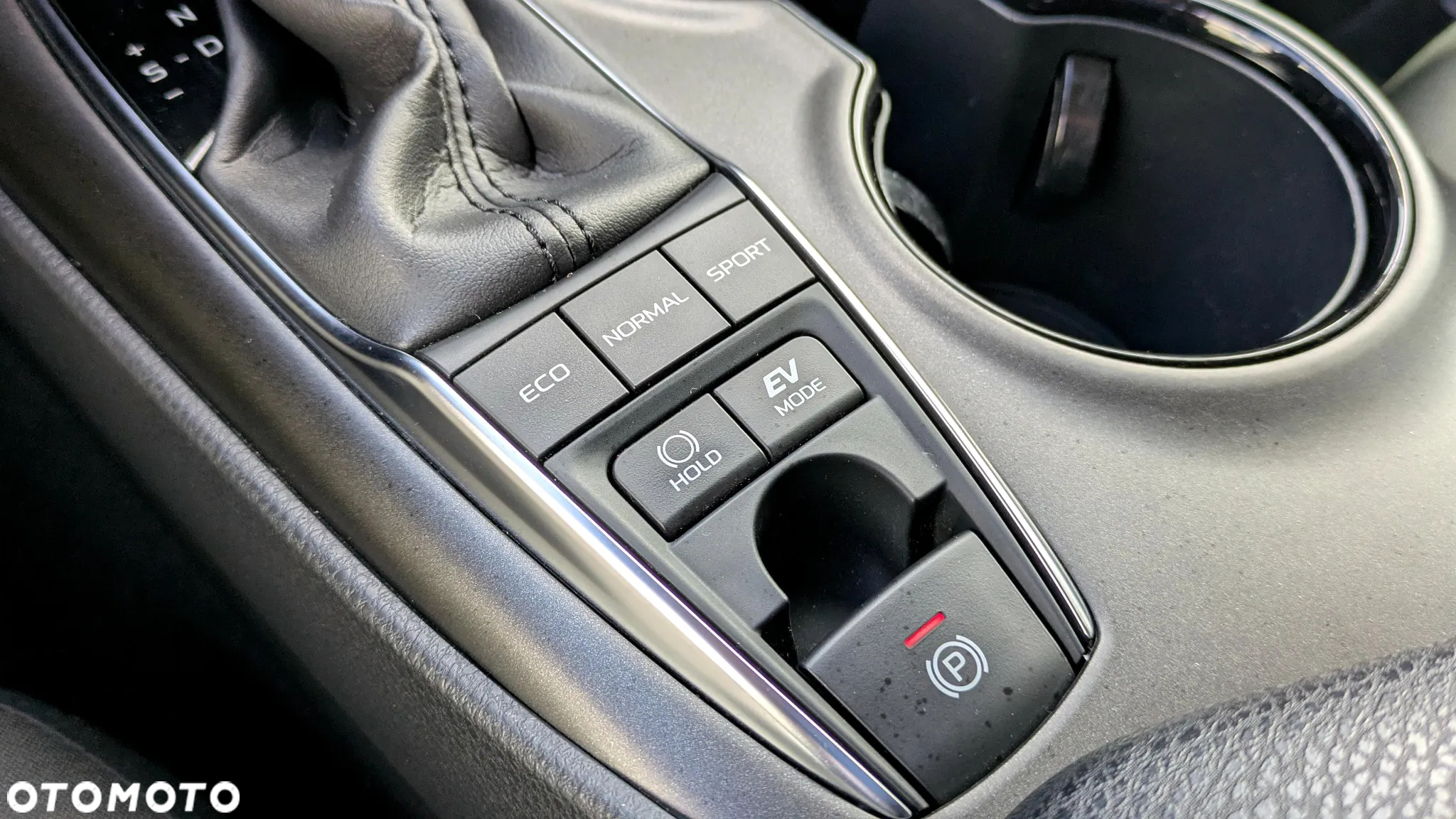 Toyota Camry 2.5 Hybrid Comfort CVT - 13