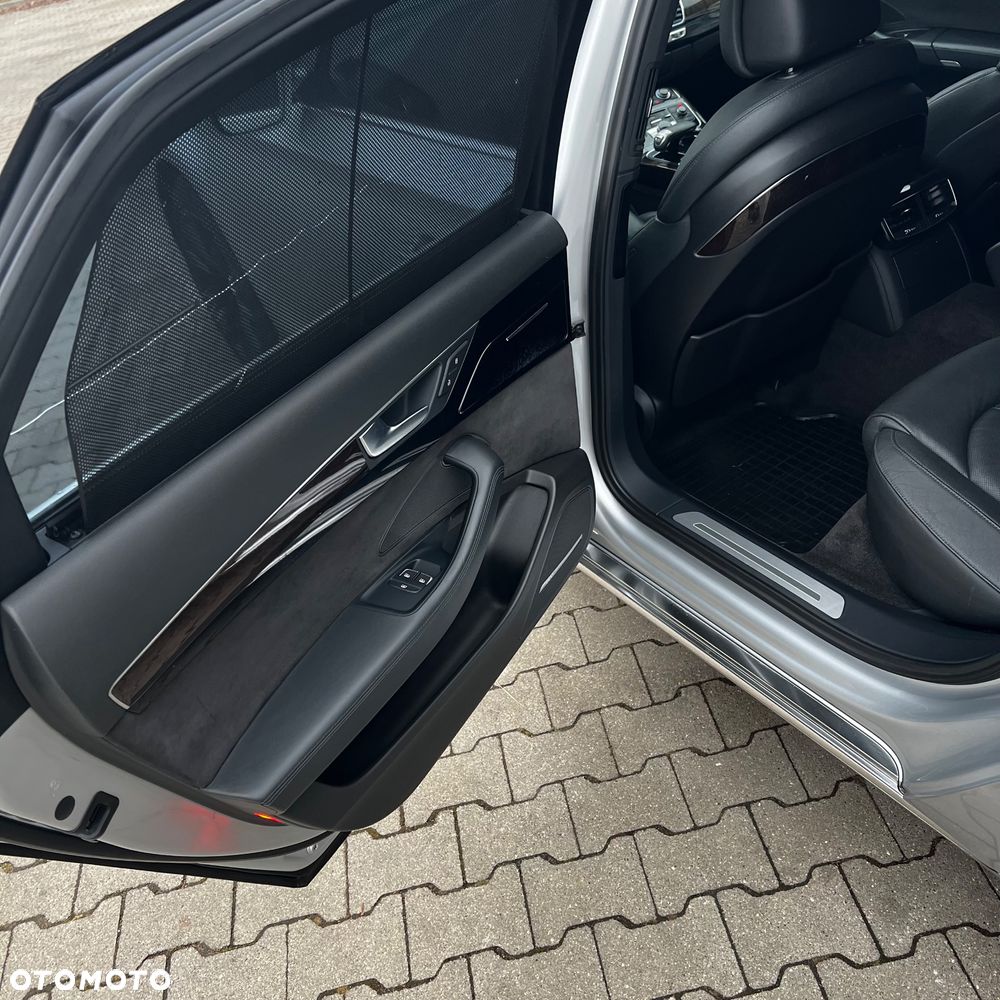 Audi A8 4.2 FSI Quattro tiptronic Langversion - 11
