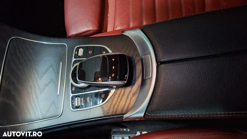 Mercedes-Benz C - 8
