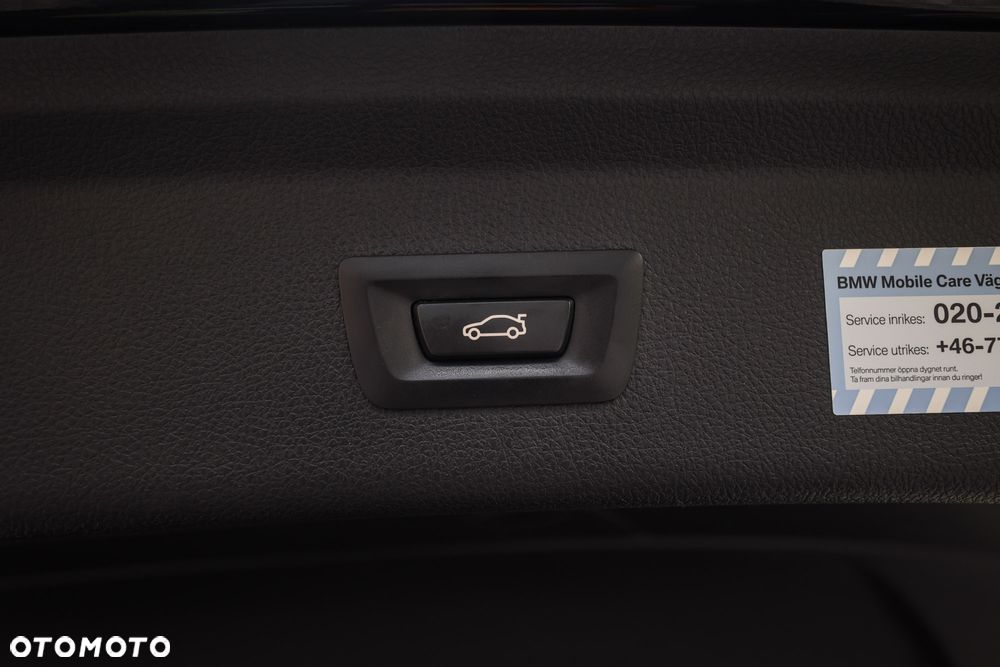 BMW Seria 3 330i Sport Line Sport - 27