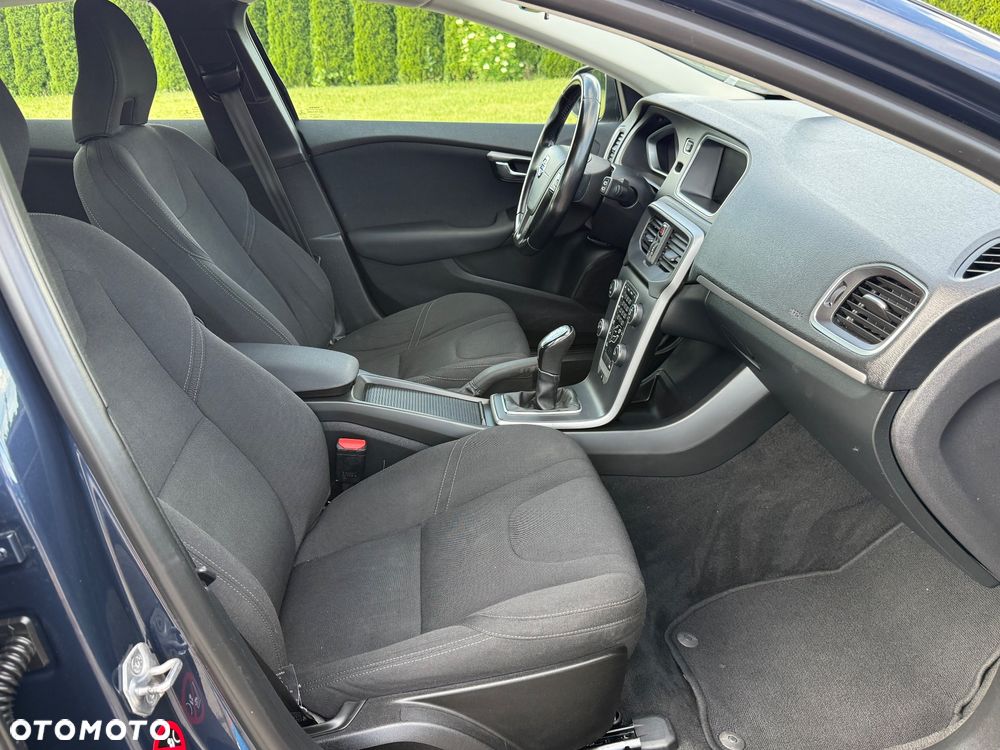 Volvo V40 - 27