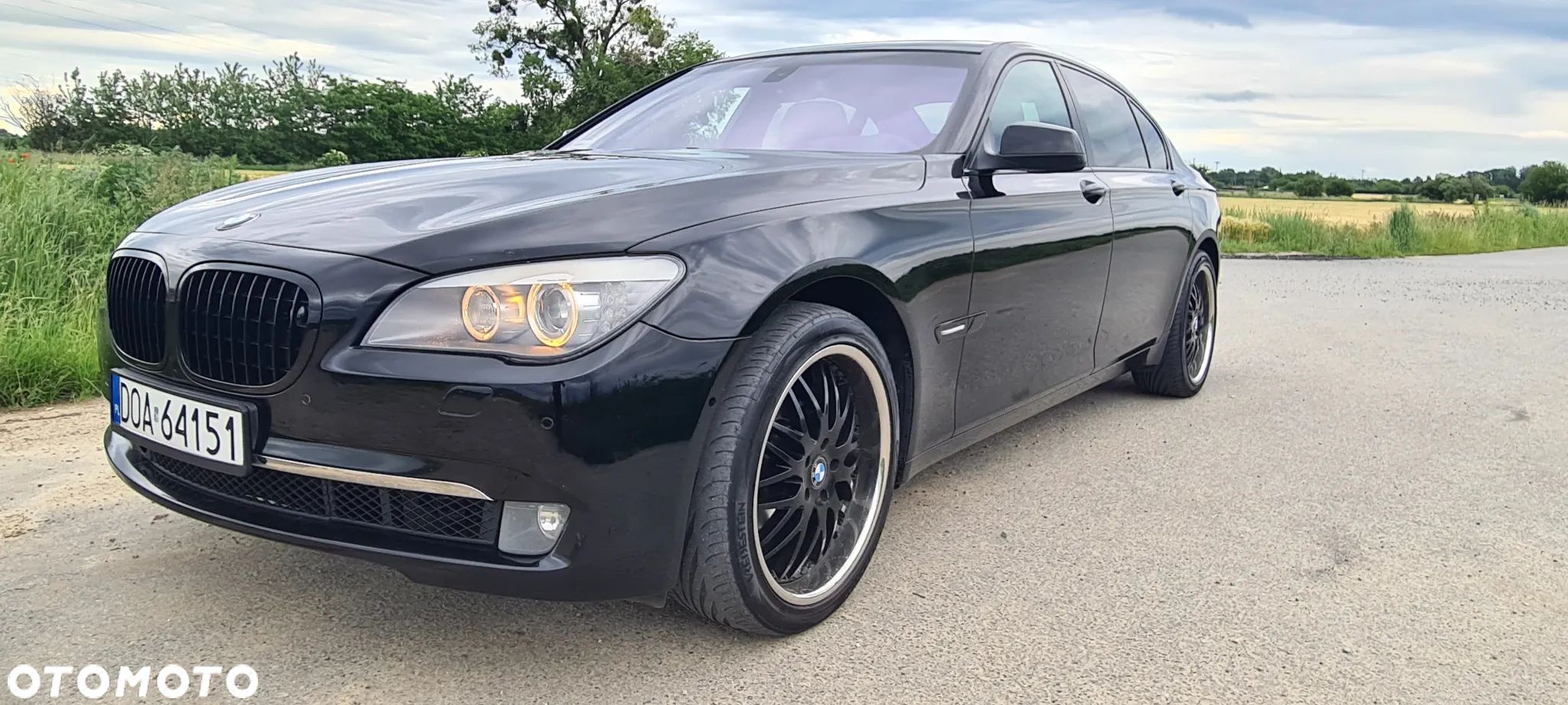 BMW Seria 7 750i L - 1