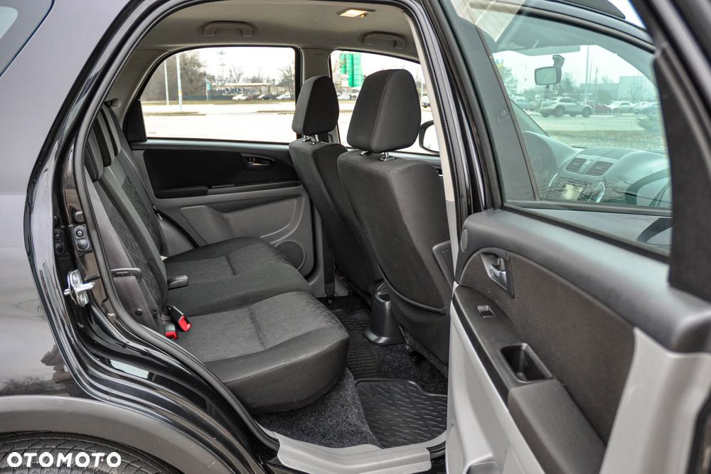 Suzuki SX4 - 12