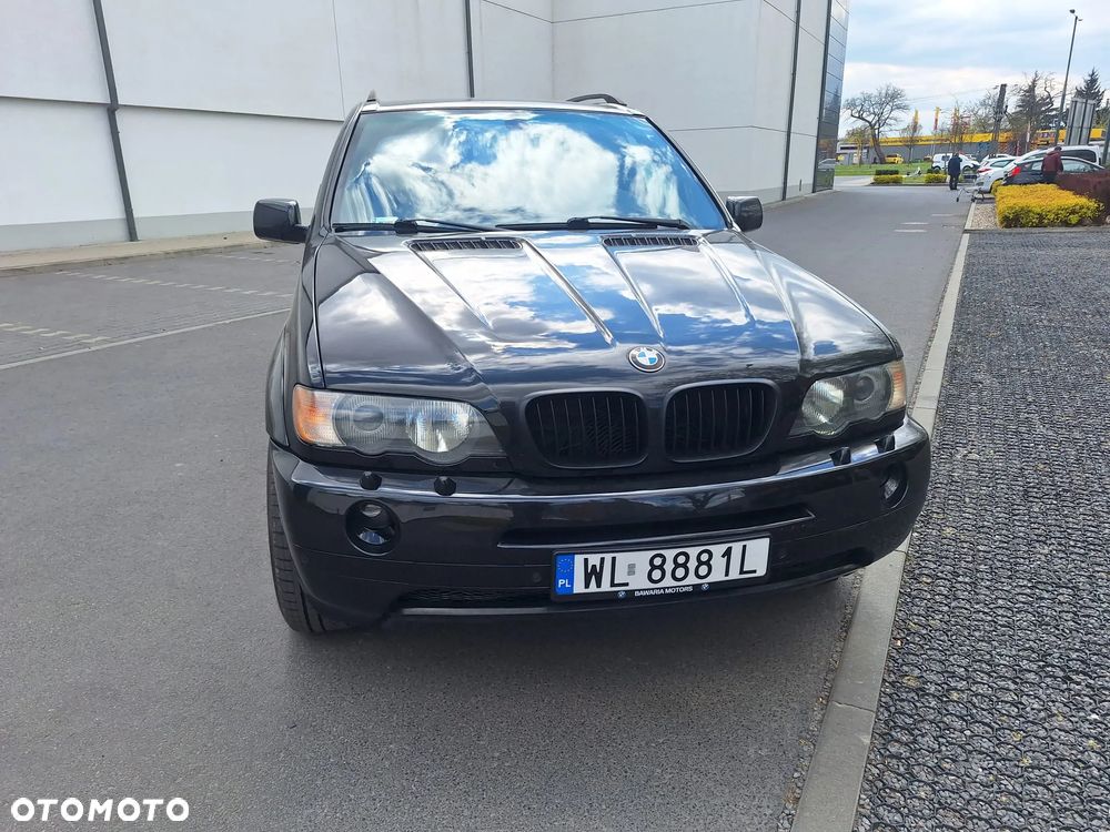 BMW X5 4.4i - 1