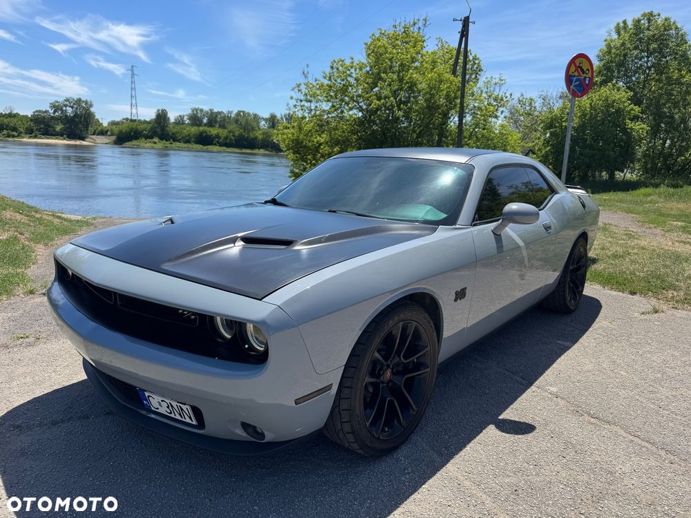Dodge Challenger 5.7 R/T - 1