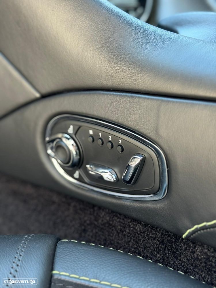 Aston Martin DB11 Coupé V12 AMR - 5