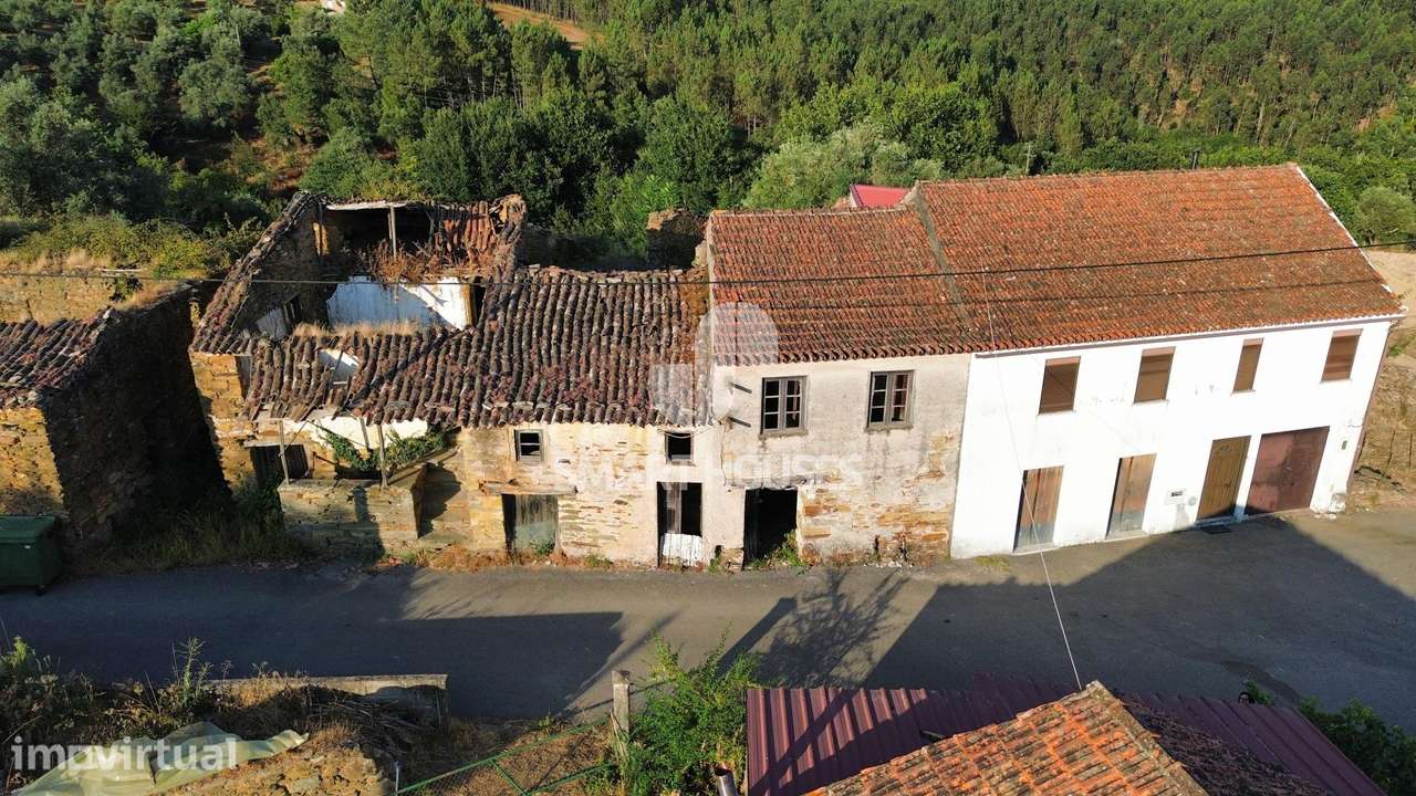 Moradia Alvoeira em pedra p/ recuperar - Grande imagem: 2/25