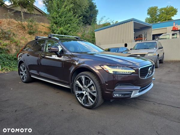 Volvo V90 Cross Country