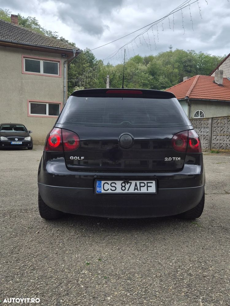 Volkswagen Golf 2.0 TDI Sportline - 4