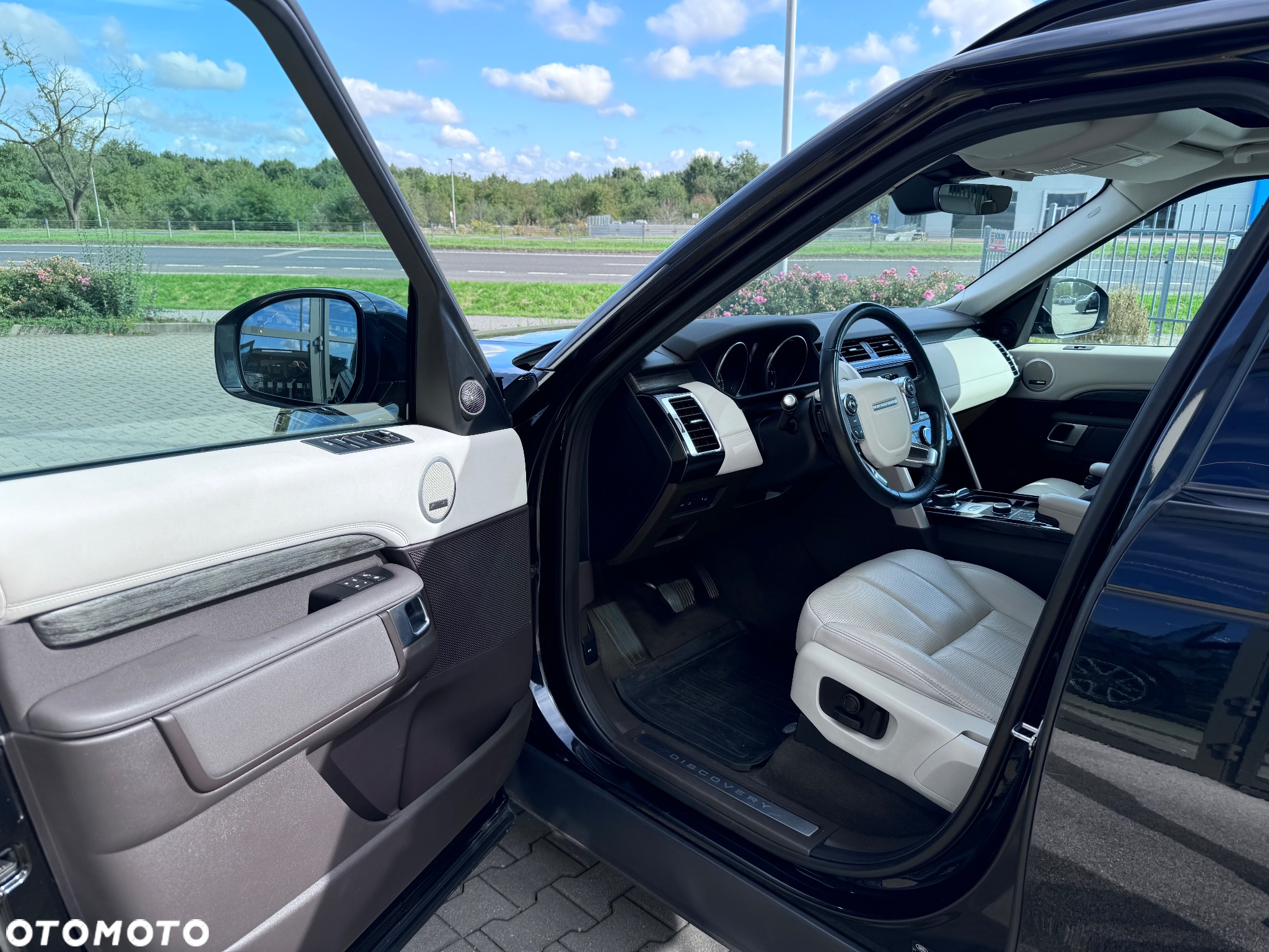 Land Rover Discovery V 2.0 SD4 HSE - 19