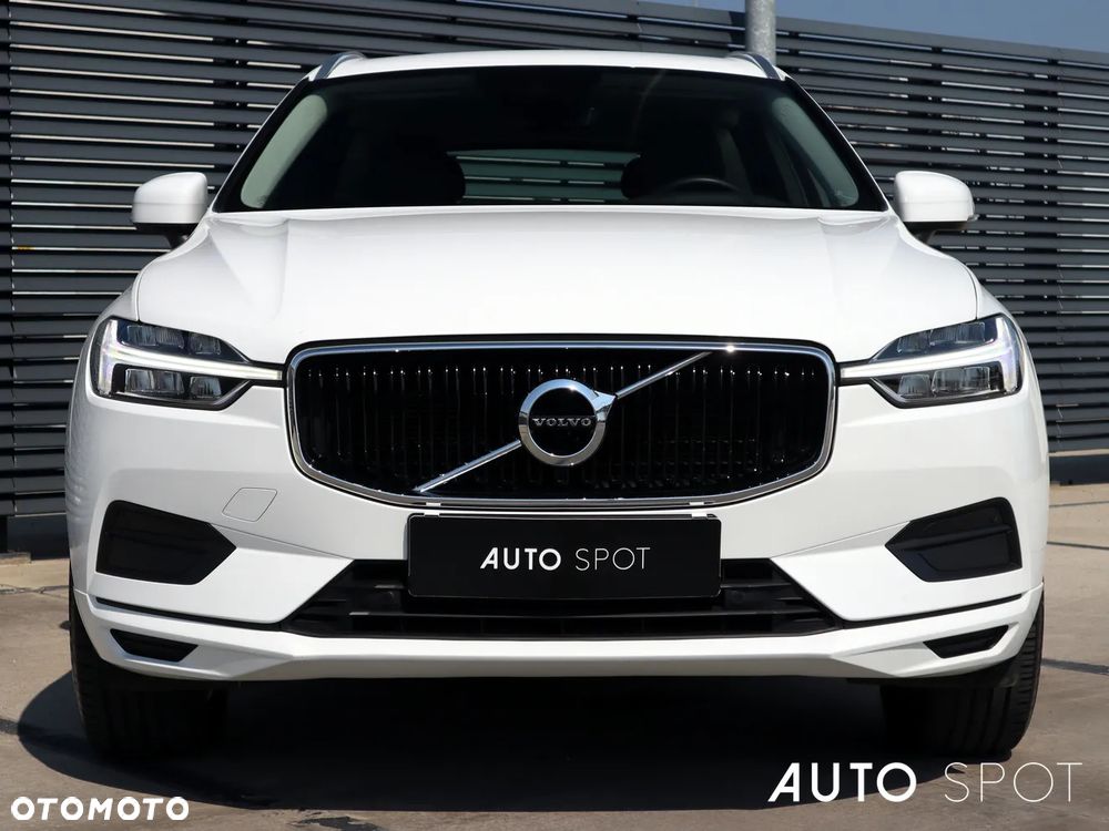 Volvo XC 60 T5 Momentum Pro - 9