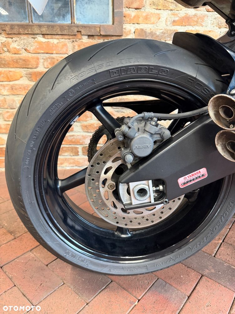 Yamaha FZ - 26