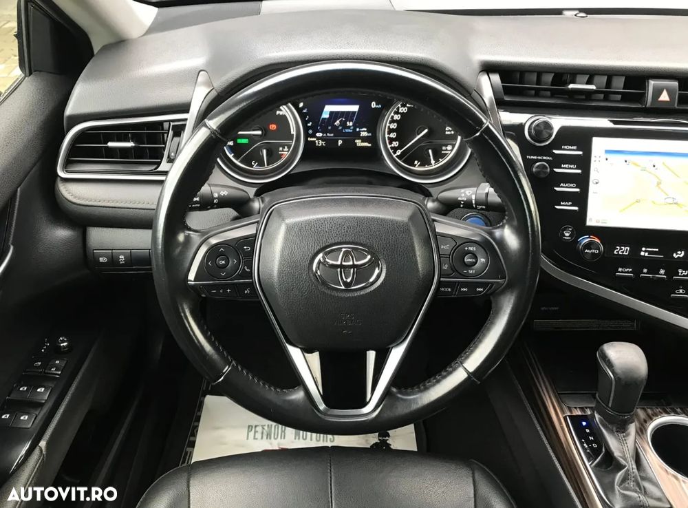Toyota Camry 2.5 Hybrid Dynamic - 17
