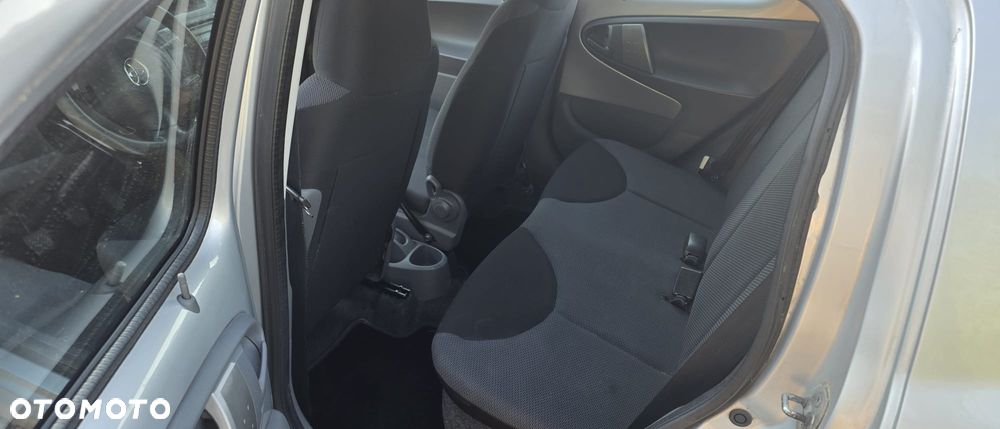 Toyota Aygo City - 10