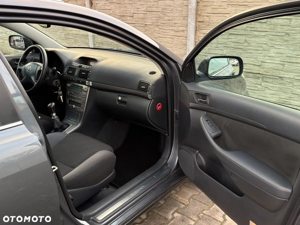 Toyota Avensis 2.0 VVT-i Sol - 15