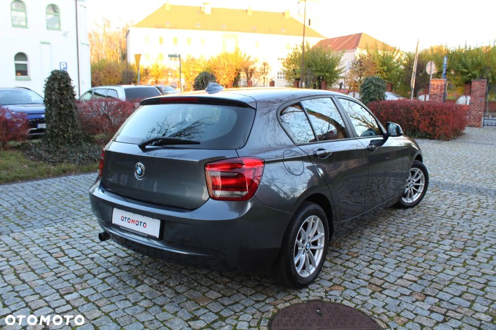 BMW Seria 1 116d Sport Line - 12