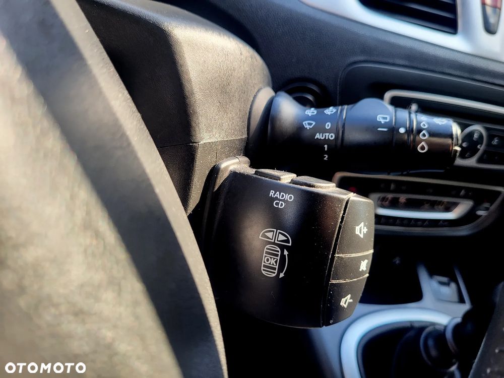 Renault Scenic 1.4 16V TCE Privilege - 22