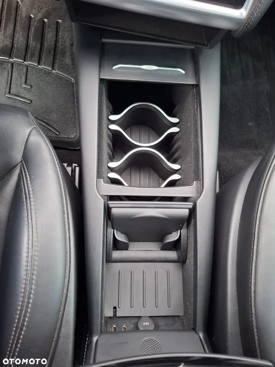 Tesla Model S - 14