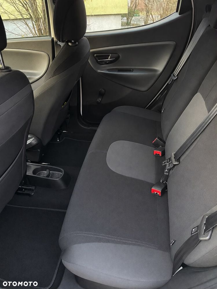 Lancia Ypsilon 0.9 Black&Red S&S MTA - 6