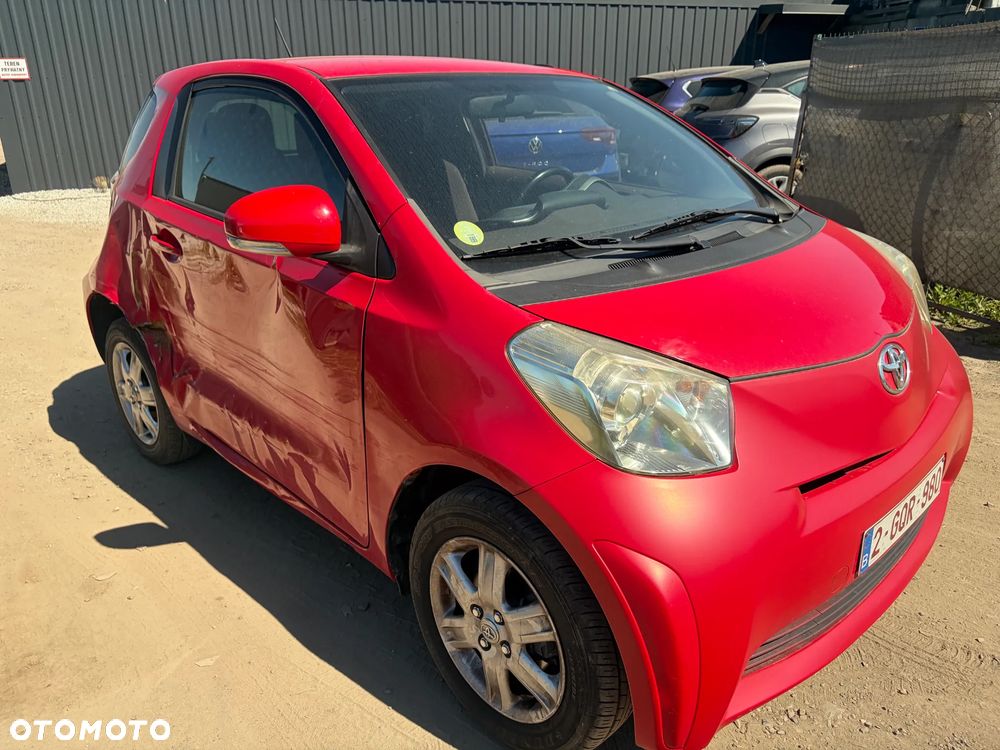 Toyota iQ 1.4 D-4D + - 9