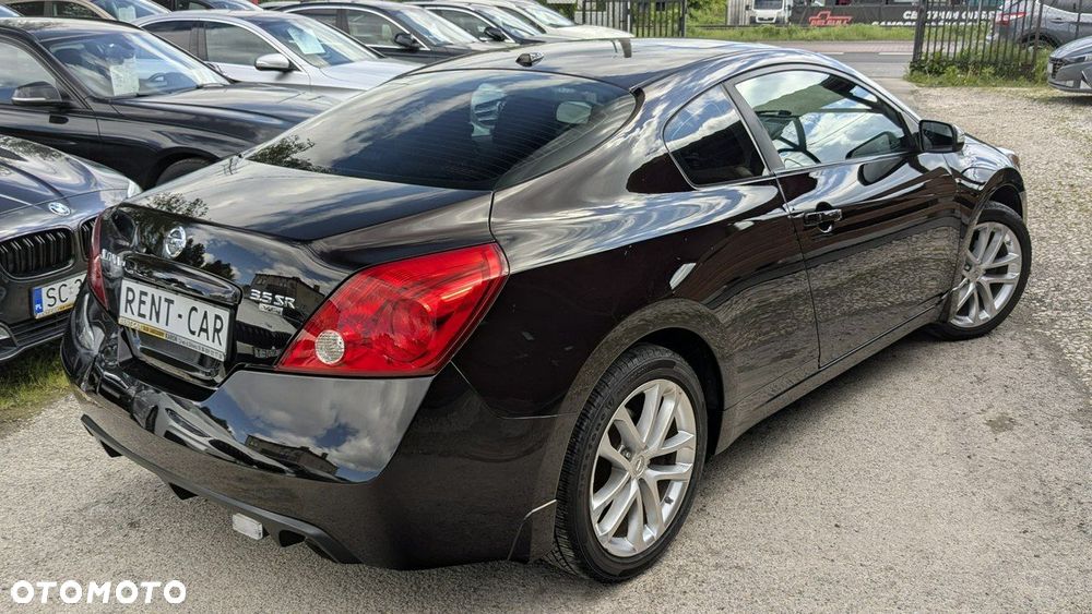 Nissan Altima - 11