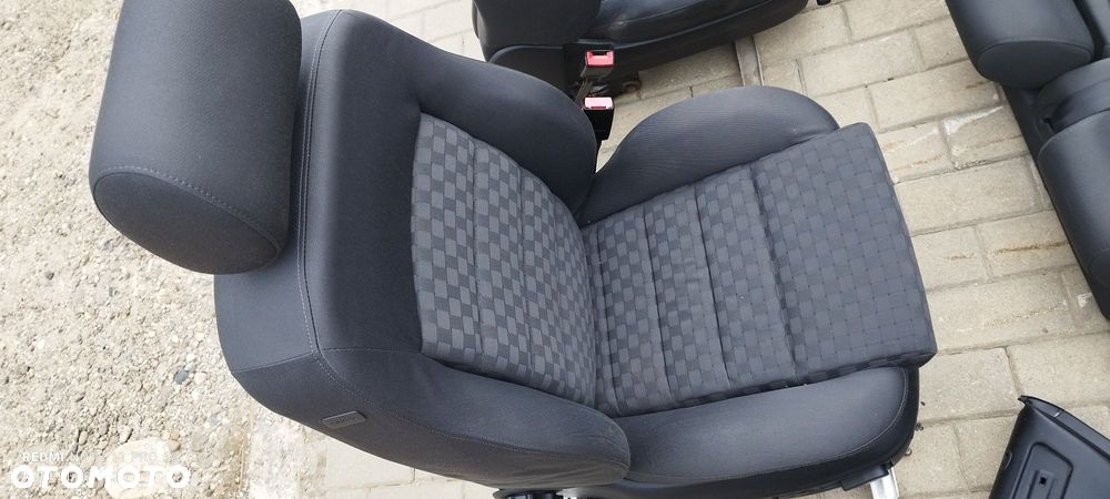 Fotel Fotele Zestaw Welur Czarna Krata Kubełki Grzane Audi A6 C5 Kombi 99 rok Części Blask Gołdap - 9