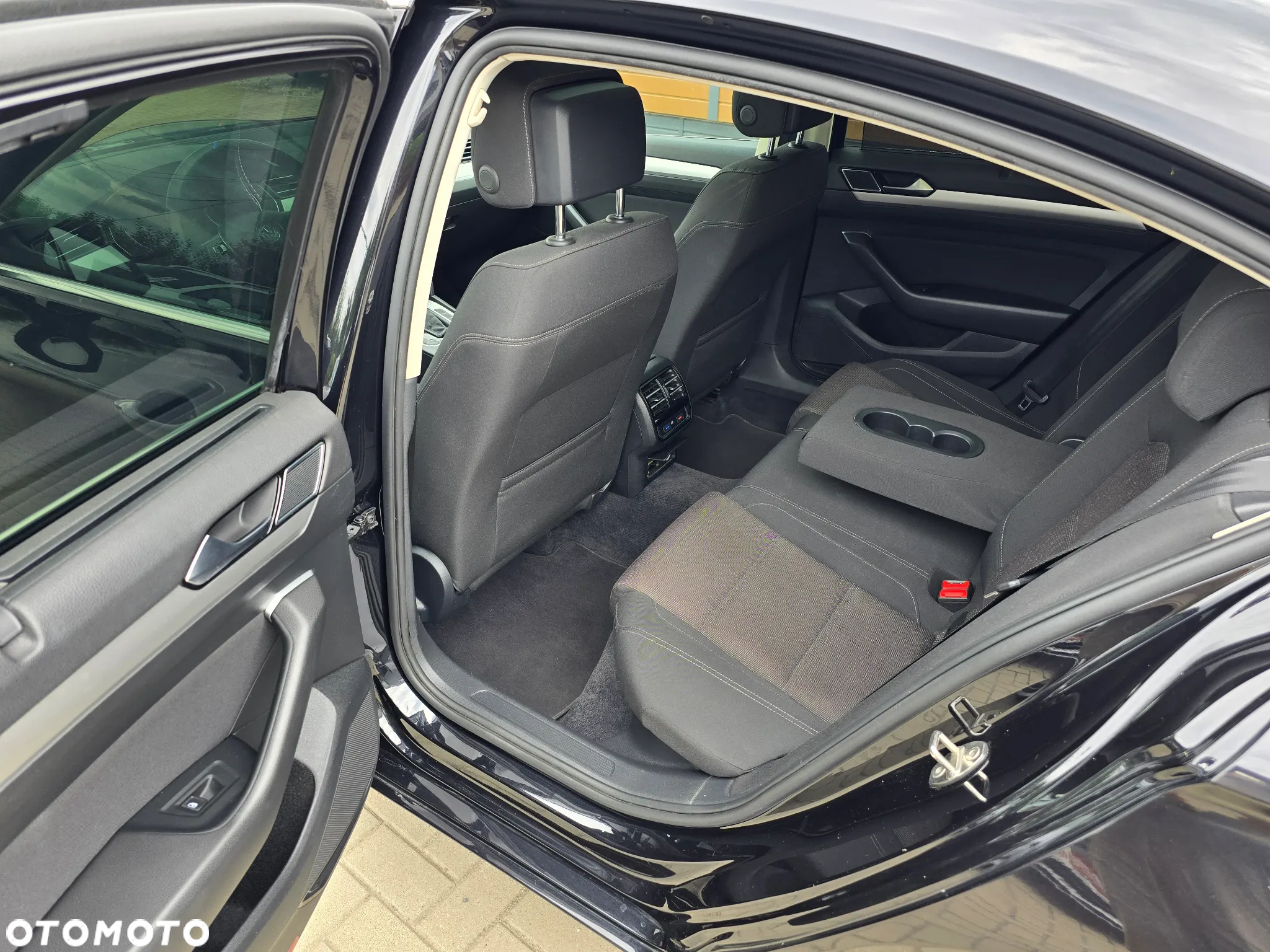 Volkswagen Passat - 9