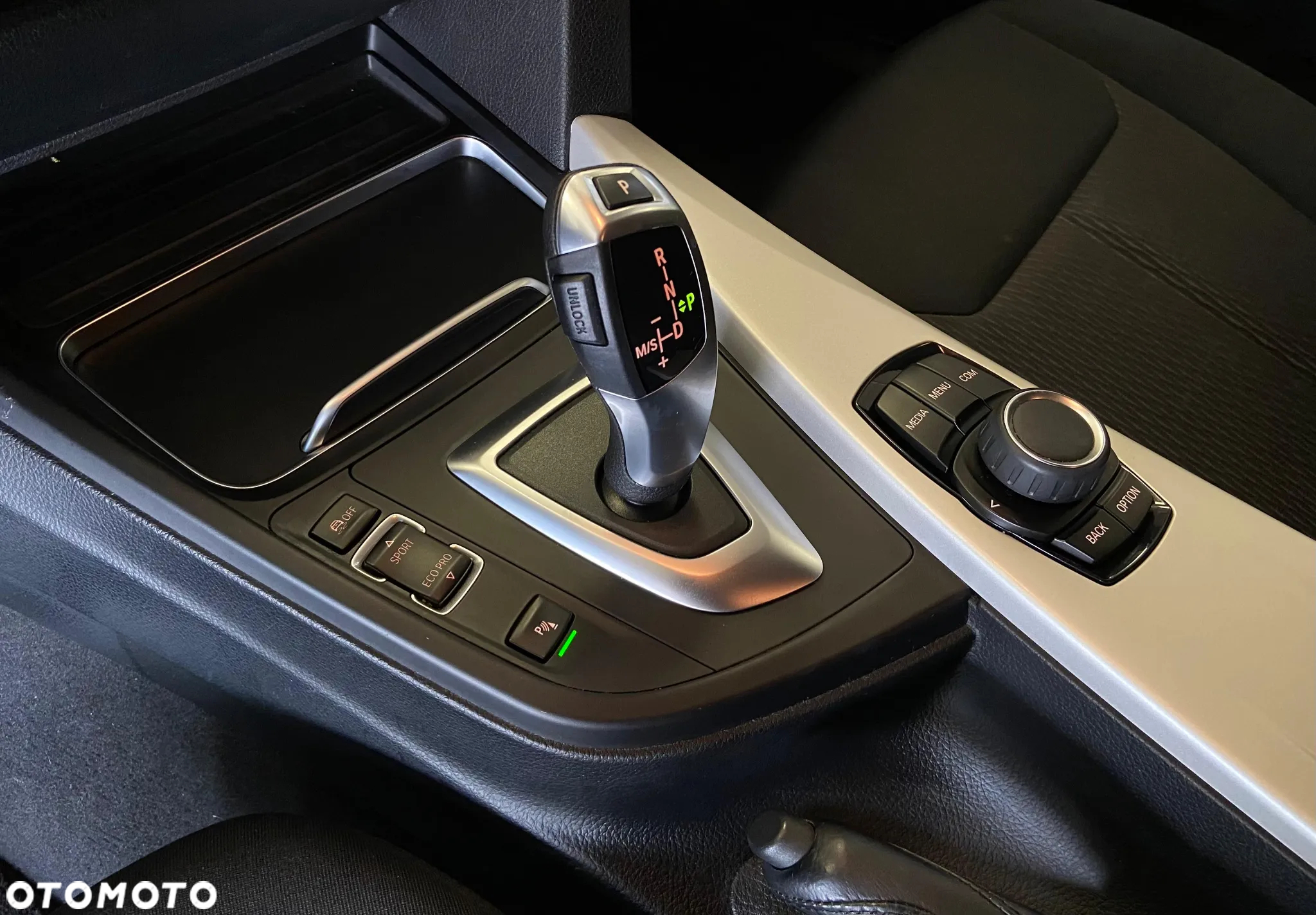BMW Seria 3 318d - 20