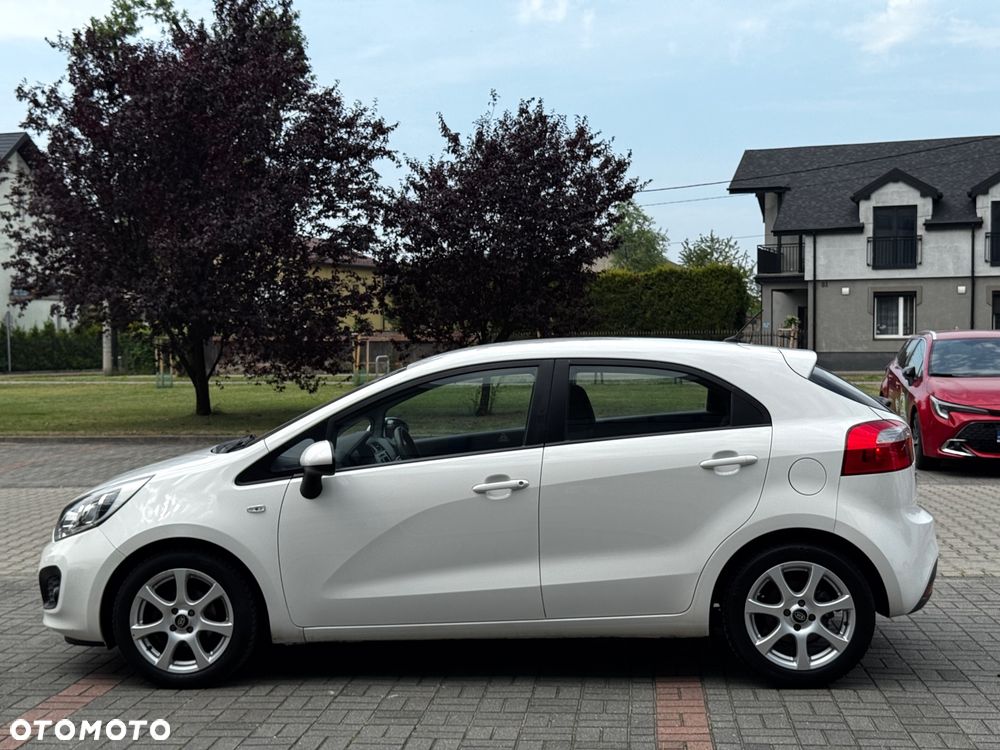 Kia Rio 1.4 L - 34