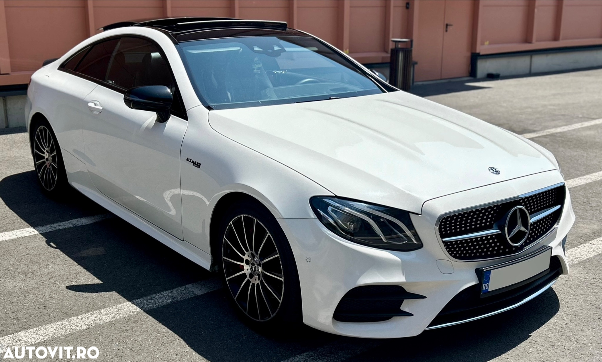 Mercedes-Benz E 220 d Coupe 9G-TRONIC AMG Line - 13