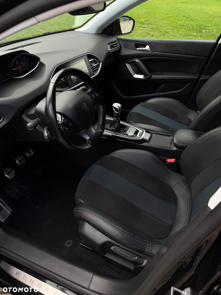 Peugeot 308 - 22