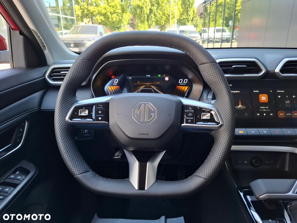 MG ZS Hybrid+ - 5
