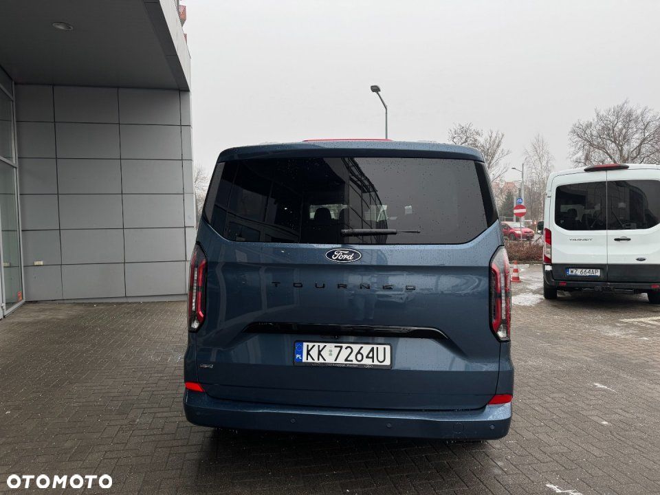 Ford Tourneo Custom - 4