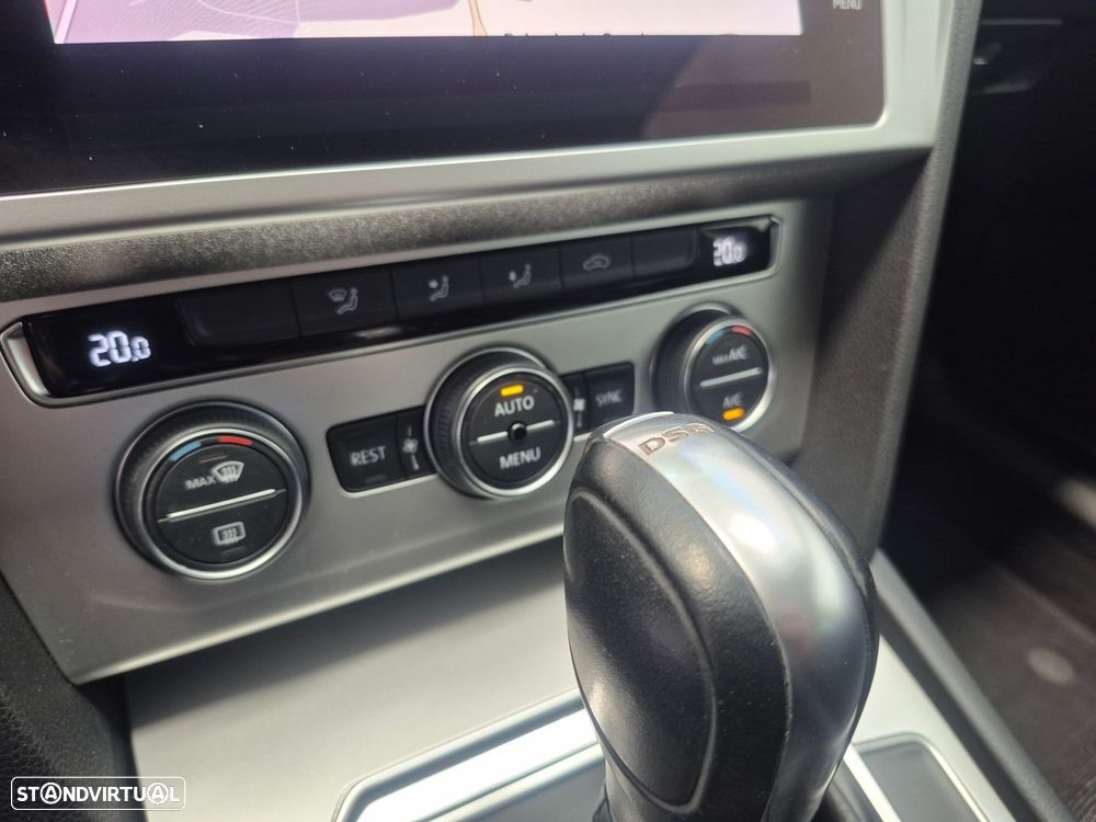 VW Passat Variant 2.0 TDI Confortline DSG - 16
