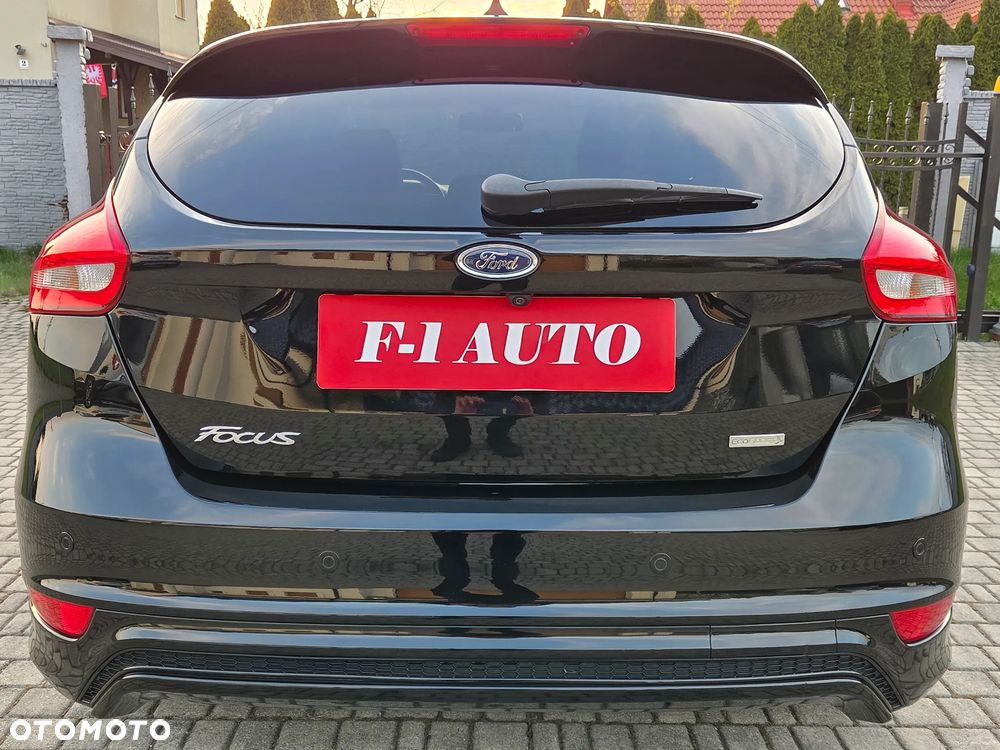 Ford Focus 1.0 EcoBoost Start-Stopp-System ST-LINE DESIGN - 36