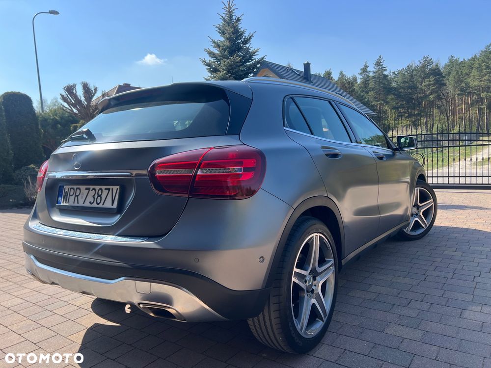 Mercedes-Benz GLA 200 7G-DCT AMG Line - 13