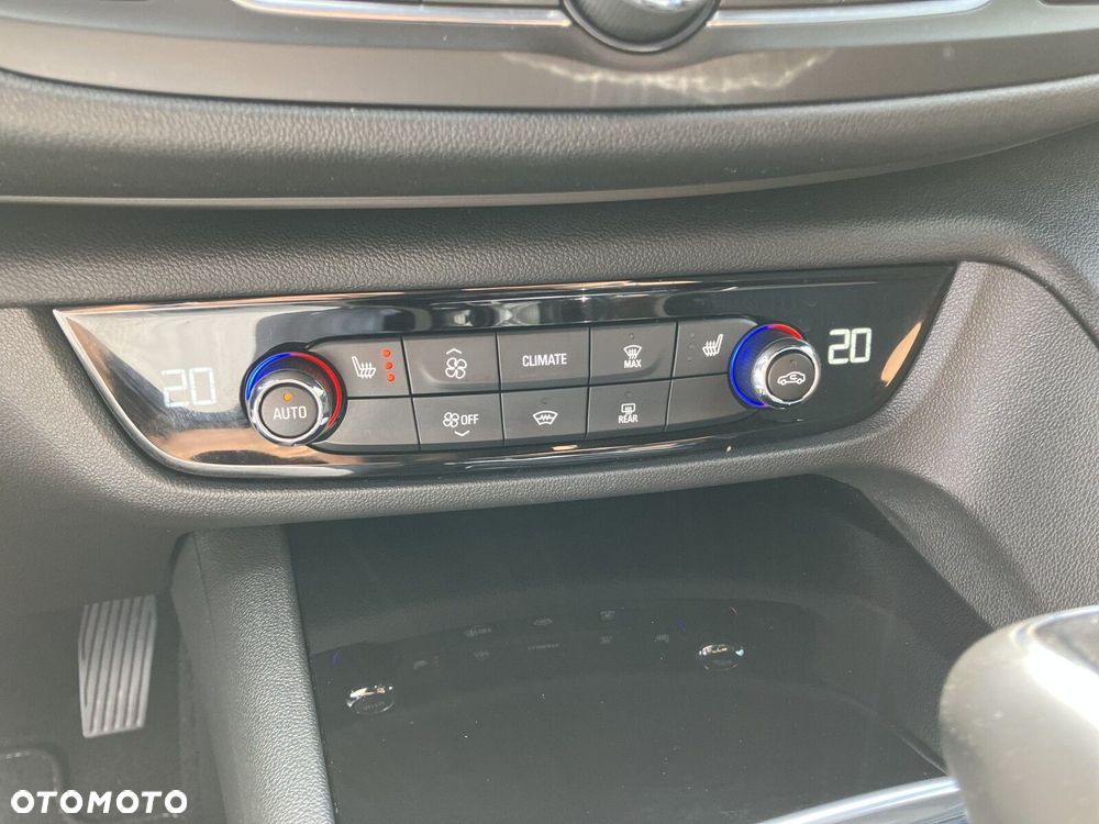 Opel Insignia - 18
