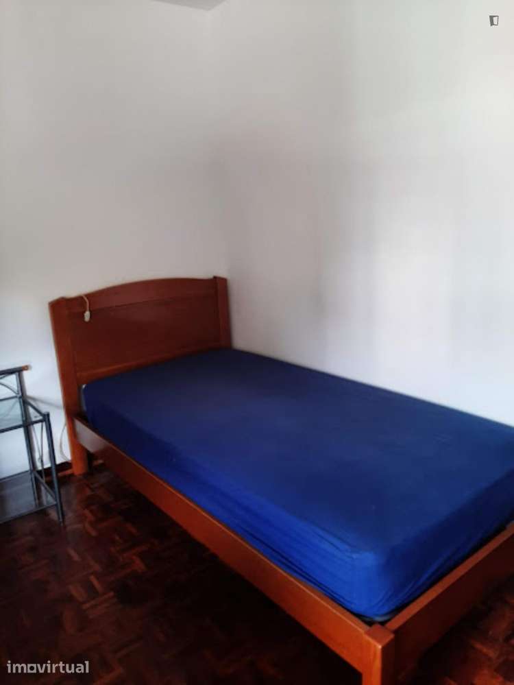 Quarto - localizado em Bairro do Sol Coimbra - Grande imagem: 3/10