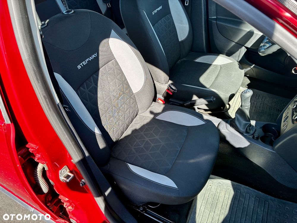 Dacia Sandero TCe 90 Laureate - 24