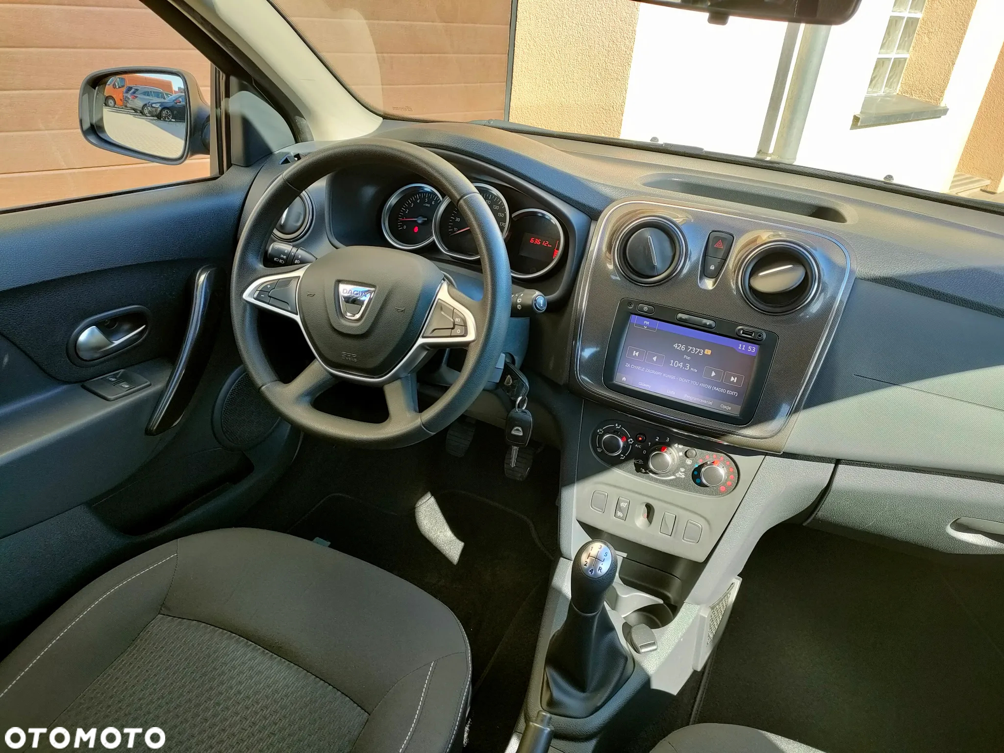 Dacia Sandero 1.2 16V 75 Laureate - 23