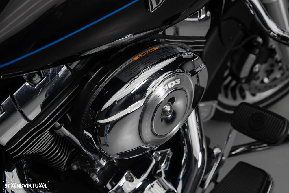 Harley-Davidson FLHR Road King - 11