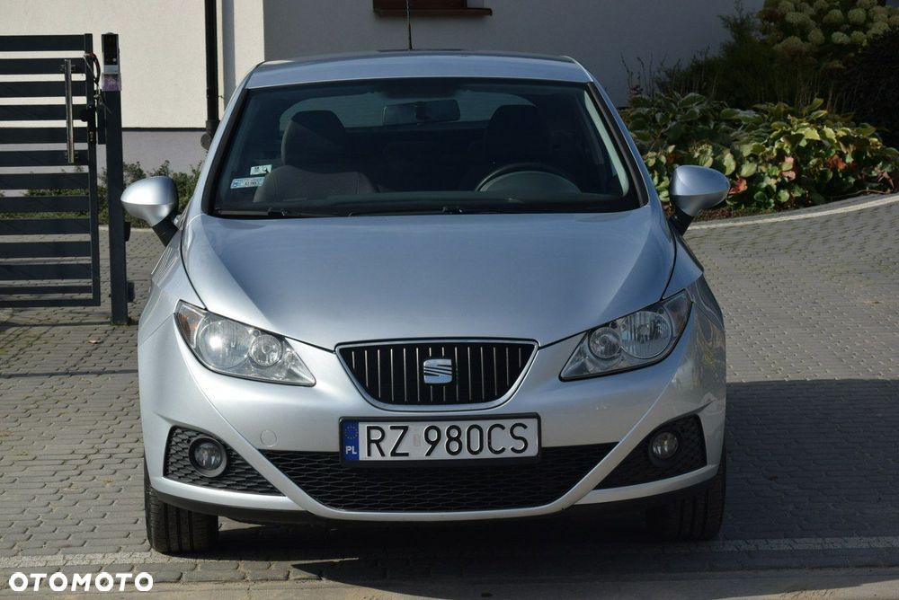 Seat Ibiza SC 1.6 16V DSG Stylance - 2