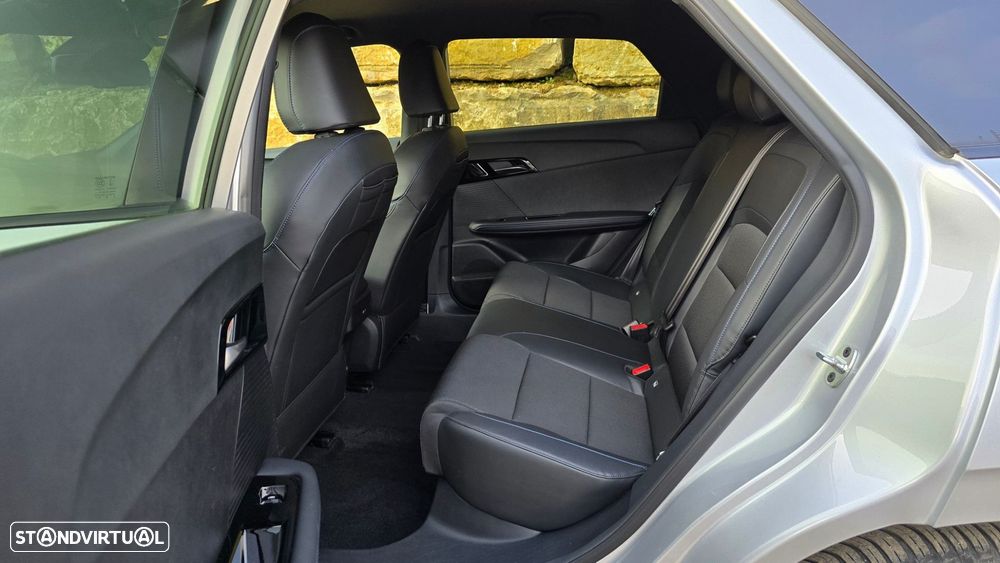 MG MG4 64 kWh Luxury - 56