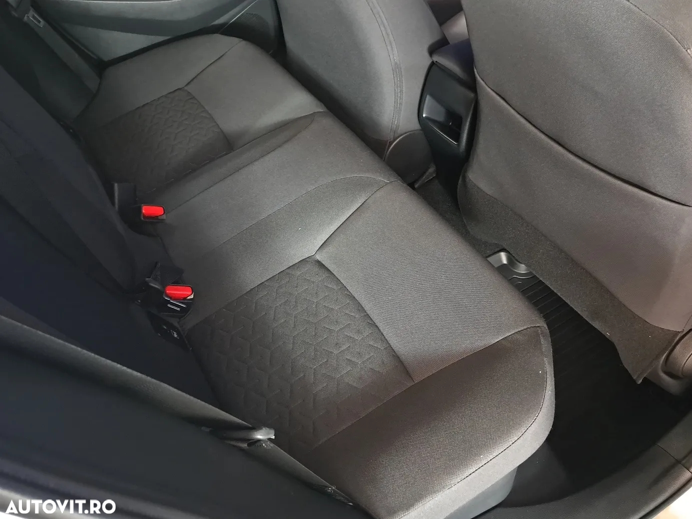 Toyota Corolla - 19