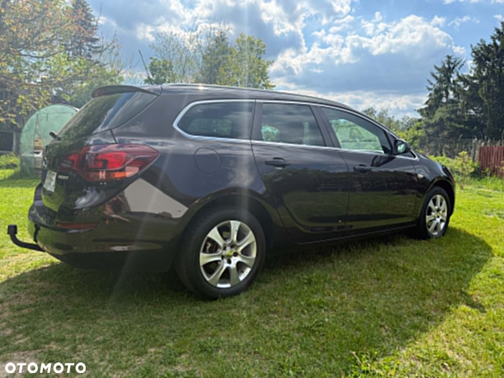 Opel Astra 1.4 T Cosmo - 13