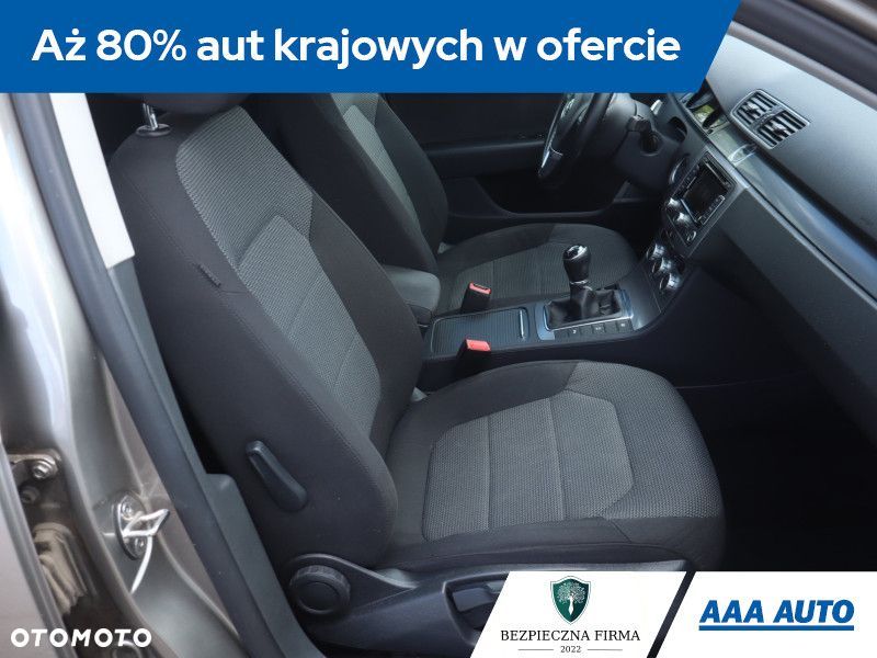 Volkswagen Passat Variant - 11