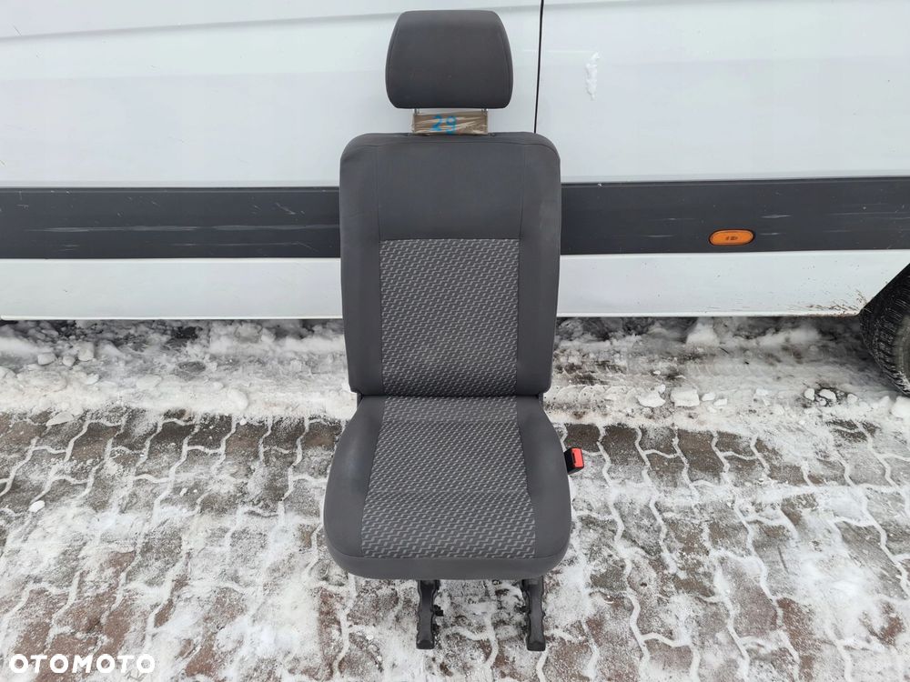 VW T5 LIFT fotel koziołek składany TASAMO - 1